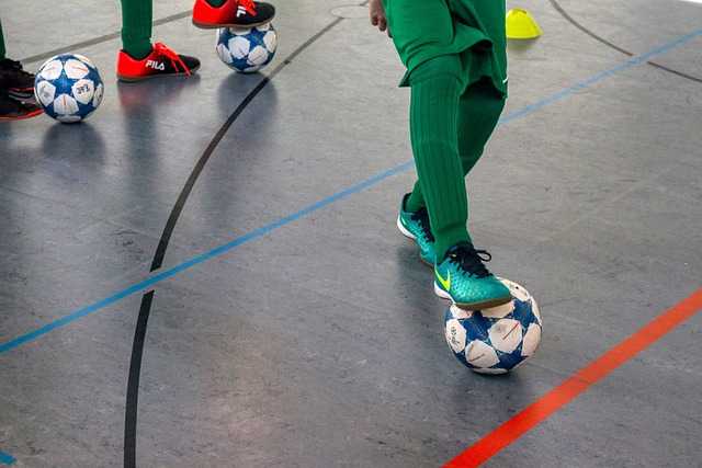 霍勒迪相继 霍勒迪相继